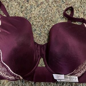 Victoria Secret 34DDD bra